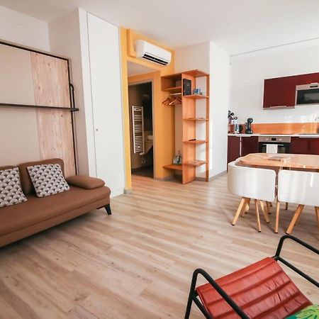 Les Halles Positives, Draps Compris Sarlat-la-Caneda Bagian luar foto